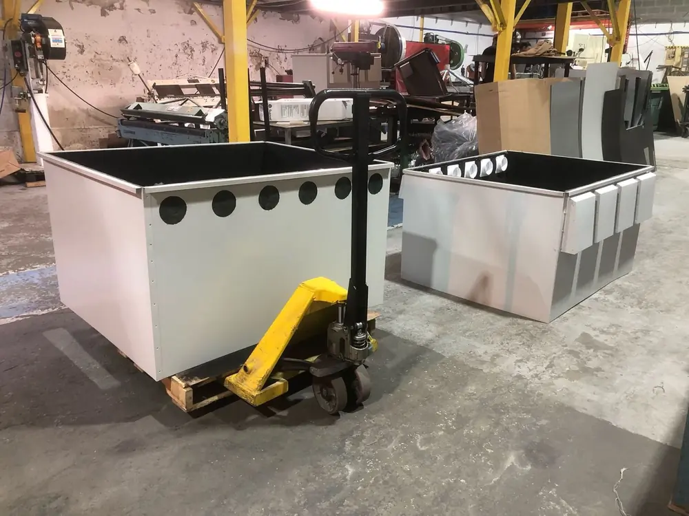 Boîtes mécaniques EVAC fabriquées sur mesure en atelier
