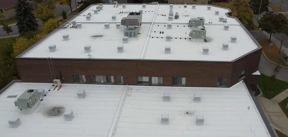 Ventilateurs de toit sur mesure pour contrat institutionnel